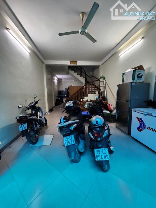 Thái Hà lô góc 3 mặt thoáng oto đỗ cổng, 5m oto tránh - 2