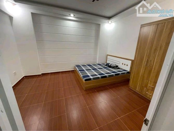 Cho thuê nhà riêng 193 Văn Cao - 4 phòng ngủ đầy đủ đồ - ô tô đỗ cửa - 2