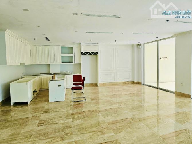 Bán tòa nhà mặt phố Ngọc Thụy; lô góc; 234m2*Mt9m*8T; thông sàn kinh doanh; giá 68 tỷ - 2