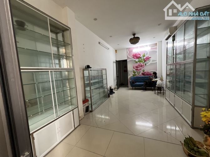 Trịnh Hoài Đức Đống Đa đối điện sân vận động ngõ oto chánh kinh doanh đỉnh - 2