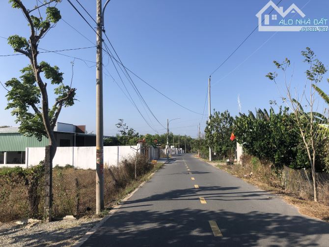 Bán đất đẹp, nở hậu, đường lớn hướng đông nam vượng khí, dt 1100m2- 80 thổ cư, ra biển 5p - 2