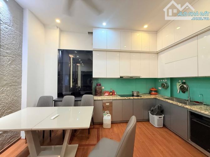 Cần Bán Nhà Mễ Trì Hạ-Nhà Đẹp, Vô Cùng Tiện Ích- Diện Tích 41m, Mặt tiền 4.5m- Giá 8.9 Tỷ - 2