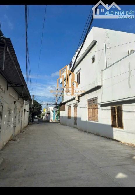 BÁN DÃY TRỌ 6 PHÒNG MẶT TIỀN LÊ MINH XUÂN - TRUNG TÂM KM3, TP. BMT  Diện tích: 5x23m - 2