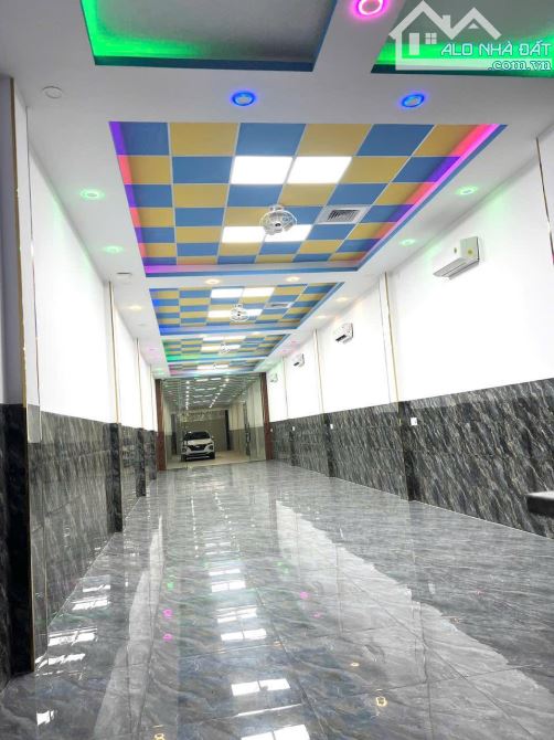 Nhà Mặt tiền buôn Bán Sổ hồng hoàn công 250m2  Đất Dt743 Vincom 550 dĩ an - 2