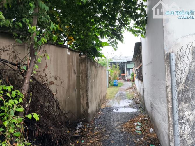 LÔ ĐẤT LỚN THỚI TAM THÔN HÓC MÔN - 1700M2- VỊ TRÍ ĐẸP - GIÁ NHỈNH 11TR/M2 - GIÁ CHÀO 20 TỶ - 2