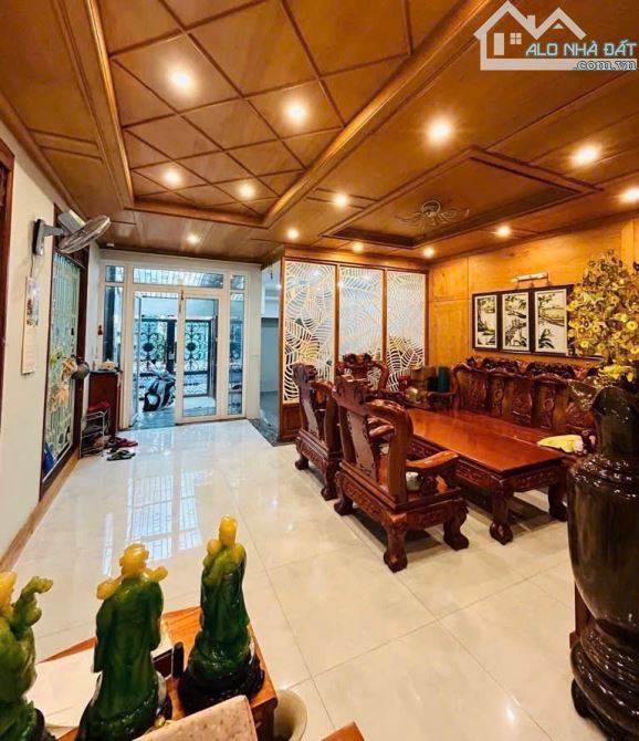 NHÀ 4 LẦU BTCT - ĐƯỜNG SỐ P. TÂN PHÚ Q7 - KDC HIỆN HỮU KẾ PHÚ MỸ HƯNG. GIÁ: 24 Tỷ - 2