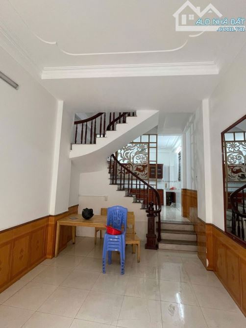 Bán nhà phố Tây Trà - Hoàng Mai, DT 40m x 5 tầng, ô tô đỗ cửa, gần phố - 2
