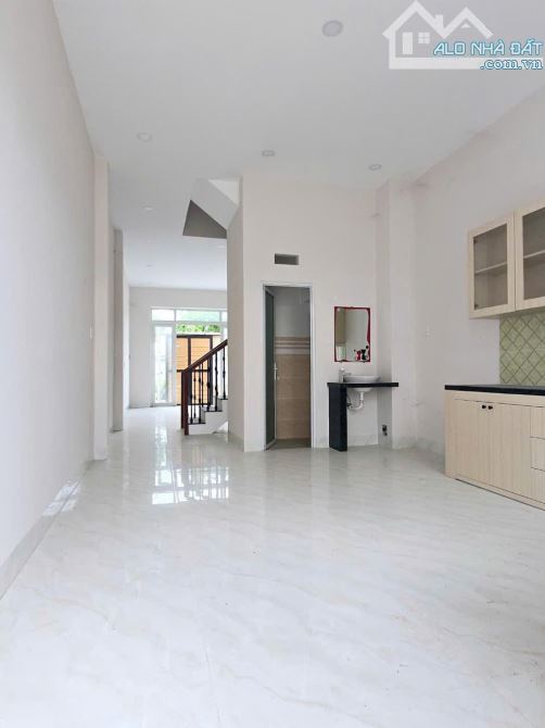 BÁN NHÀ QUẬN 9, NHÀ MỚI ĐẸP 2TẦNG DT68M, XE HƠI 2LÀN, CHỈ NHỈNH 4TỶ TL, PHƯỜNG LONG BÌNH. - 2