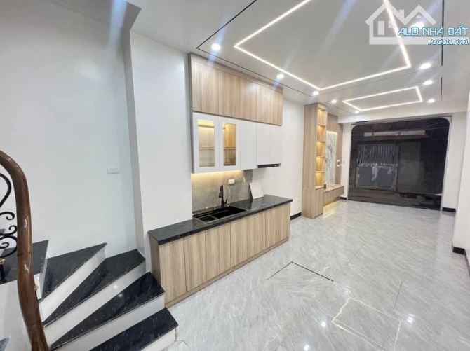 Bán nhà tổ 12 Mậu Lương: 30m², mặt tiền 3.1m, 5 tầng, giá 6.75 tỷ - 2