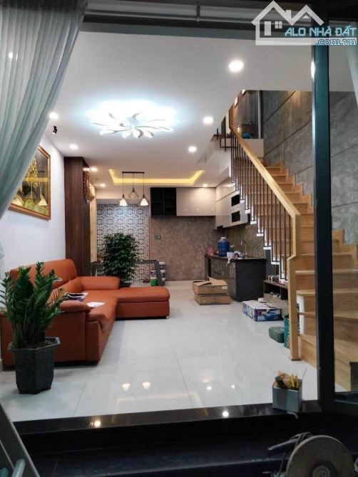 Bán nhà 3 mê kiệt Nguyễn Phước Nguyên, 3 phòng ngủ sạch đẹp - 2