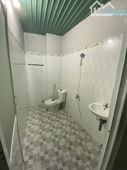Cho thuê nhà nguyên căn đường Nguyễn Sỹ Sách phường 15 Tân Bình 3PN giá 9 triệu - 2
