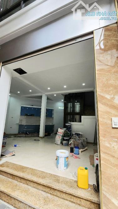 Thịnh Quang nhà mới đẹp 6 tầng thang mái êm du - 2