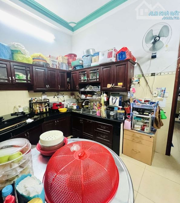 Bán nhà hẻm thông 7m KD, Huỳnh Thiện Lộc, Hoà Thạnh, Tân Phú, 64m2, 4 tầng, giá bèo - 3