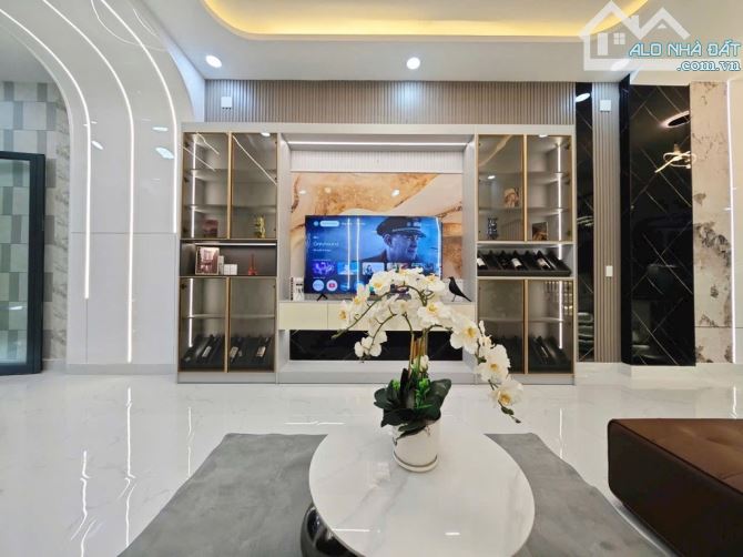 2 TẦNG ĐẸP KHÔNG TỲ VẾT 4X20 THÔNG XE HƠI ĐƯỜNG TRƯƠNG THỊ HOA TTH - 3