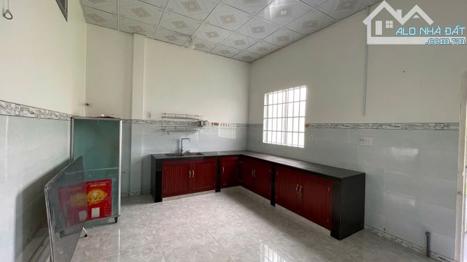 Nhà ở thị trấn Long Hồ, oto tới nơi thuận tiện di chuyển - 3