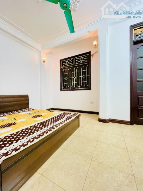 Cần bán nhà Kim Giang - 30m ra mặt phố, nhà ở luôn, tầm tiền hợp lý - 21m2 - 5,2 tỷ - 3