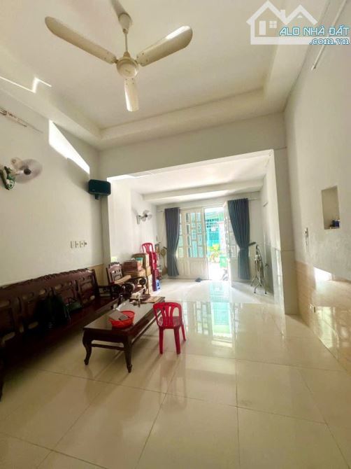NHÀ HXH TRÁNH 1 TRỤC, NGAY GÒ XOÀI, BHHA, BÌNH TÂN - NGANG 8M, 120M2, 1 ĐỜI CHỦ - HƠN 9Tỷ - 3