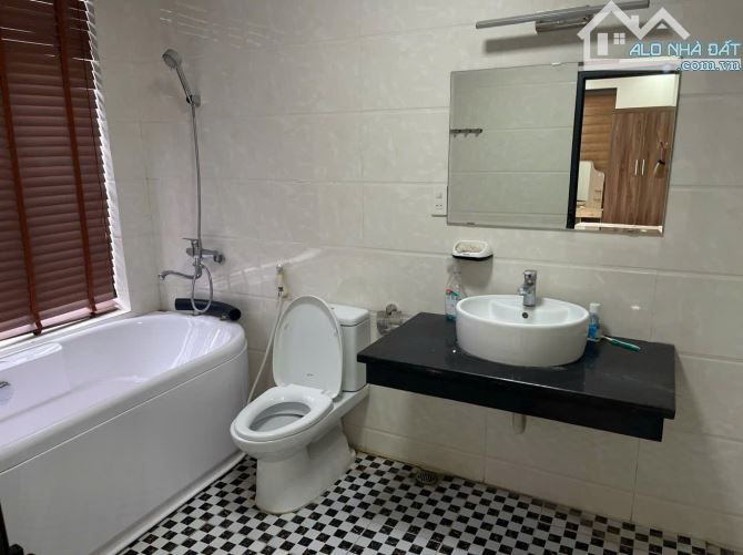 Bán nhà 03 tầng x 180m2 Biệt thự khu Mê Linh, Dương Kinh. Giá tốt nhất - 3