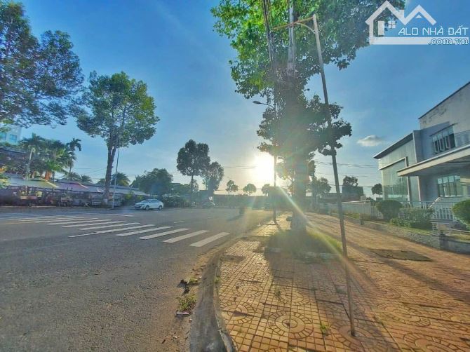 2 NỀN MT TRẦN VĂN TRÀ A3, KDC HƯNG PHÚ 1, P HƯNG PHÚ, Q CÁI RĂNG TP CẦN THƠ - 3