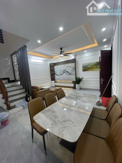 Bán Nhà Khương Đình - TX , DT 38m , Giá Hơn 7 Tỷ , oto gần , Ngõ nông - 3