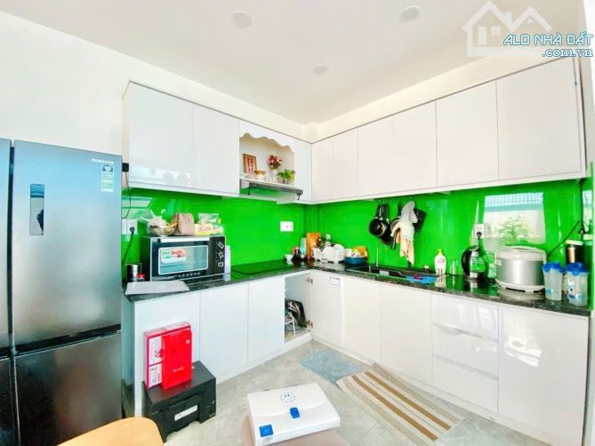 HẺM XE TẢI 7M - NGAY BX MIỀN ĐÔNG - BÌNH THẠNH - CÁCH MẶT TIỀN QL13 30M - 62M² - NGANG 6M - 3