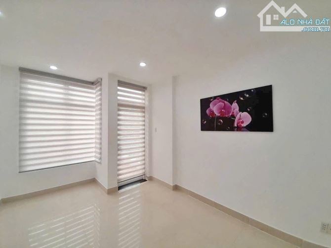 Bán Nhà 1 Trệt 2 Lầu mặt tiền đường 30 Tháng 04 Dốc Ngô Quyền, gần Vòng Xoay Biên Hùng - 3