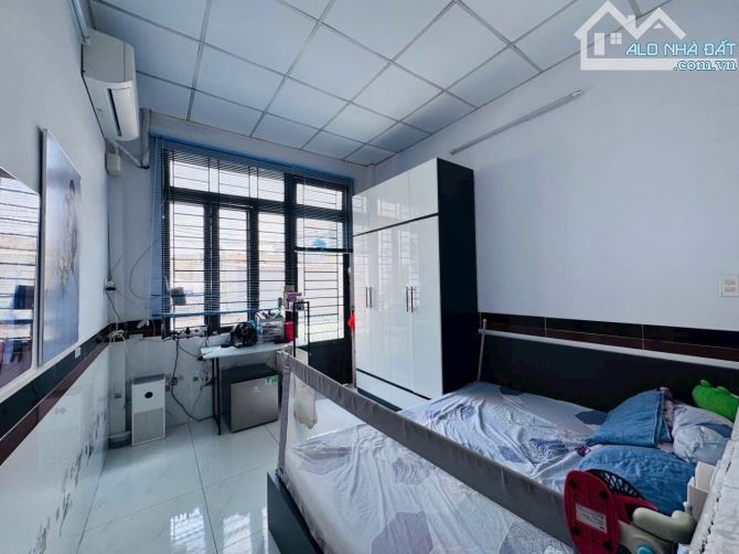 cần bán nhà quận 12 giá 2.85 tỷ 2pn , nhà đúc cứng đường lê văn khương giá 2.85 tỷ - 3