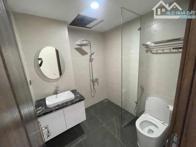 NHÀ ĐẸP GIÁ HỜI VIỆT HƯNG LONG BIÊN, GẦN PHỐ, 45M2 - 5T CÓ 6.X TỶ - 3