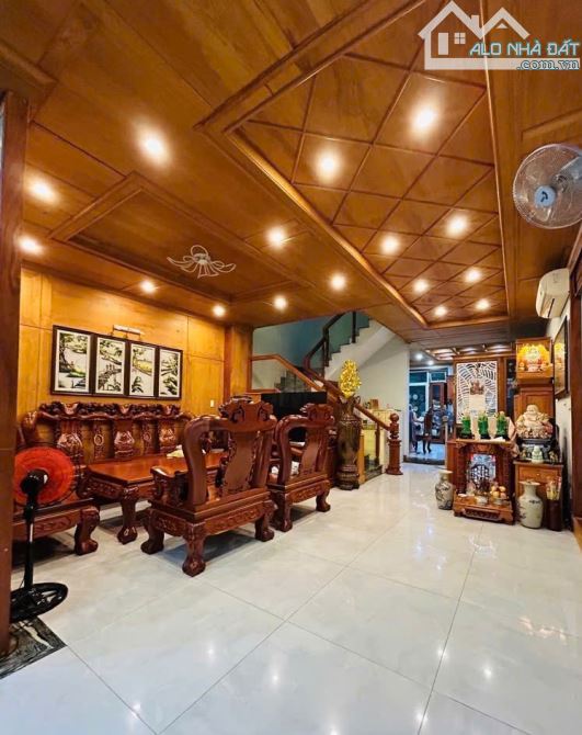 NHÀ 4 LẦU BTCT - ĐƯỜNG SỐ P. TÂN PHÚ Q7 - KDC HIỆN HỮU KẾ PHÚ MỸ HƯNG. GIÁ: 24 Tỷ - 3