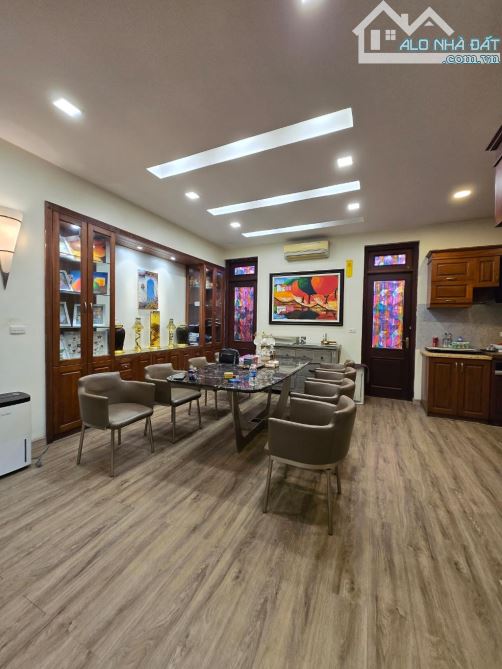 BÁN NHÀ PHỐ NGHĨA TÂN- Ô TÔ TRÁNH, LÔ GÓC- 110M2, MẶT TIỀN 8M_ GIÁ 24 TỶ - 3