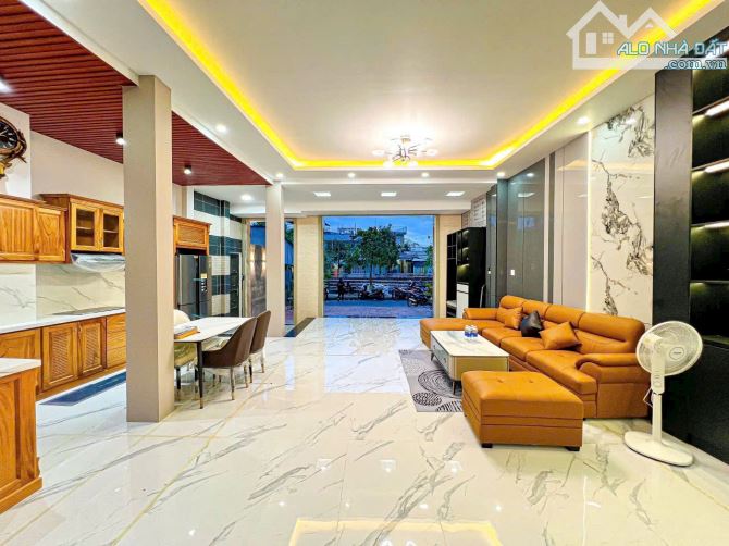 Chủ gửi. Nhà 2 lầu mặt tiền Bờ Kè Mạc Thiên Tích, TP. Cần Thơ. Cách chợ Xuân Khánh 100m - 4