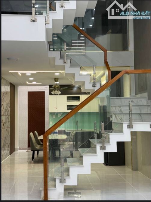 Bán Nhà Đẹp Khu VIP Quận 12 - 4 x 16 - 5 Tầng - Full Nội Thất Mới 100% - XH Thông Khắp Nơi - 4