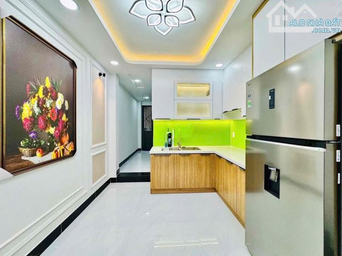NNC Cô Giang P.2 Phú Nhuận 30mk2 4 Tầng ST 3PN 4WC Full nội thất. Giá 25 triệu/ tháng - 4