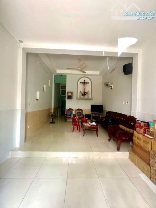 NHÀ HXH TRÁNH 1 TRỤC, NGAY GÒ XOÀI, BHHA, BÌNH TÂN - NGANG 8M, 120M2, 1 ĐỜI CHỦ - HƠN 9Tỷ - 4