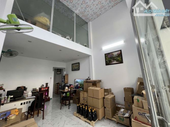 Bán nhà (95m2. 4x23. 5PN) gần Đại Lộ Võ Văn Kiệt - Hồ Học Lãm. hẻm tương lai 4m - 3