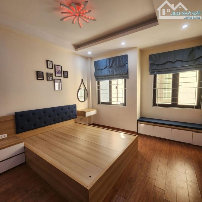 NHÀ XINH trong đê Phố Ngọc Thuỵ 30m x 5 tầng - SDCC 5,2 tỷ - 4