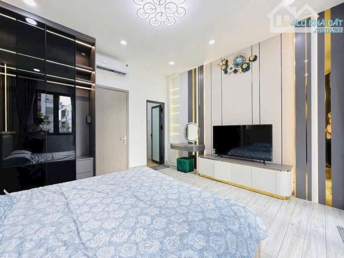 BÁN GẤP NHÀ ĐƯỜNG TRẦN QUỐC THẢO, QUẬN 3. GIÁ 4,68 TỶ/ 4,7x11M - 51,7M2. ÔTÔ ĐẬU TRONG NHÀ - 4