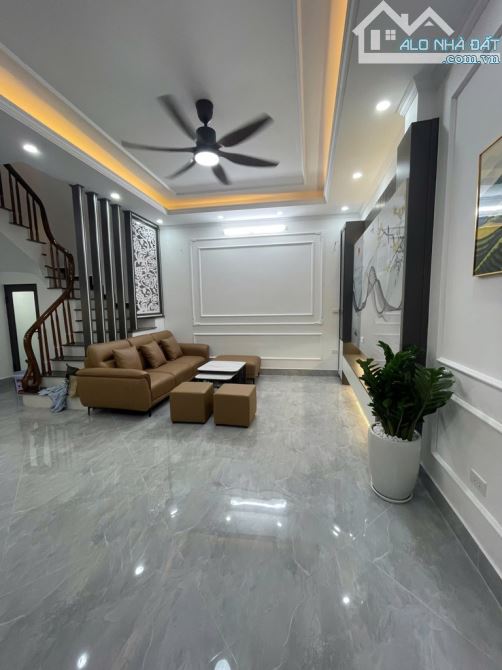 Bán Nhà Khương Đình - TX , DT 38m , Giá Hơn 7 Tỷ , oto gần , Ngõ nông - 4