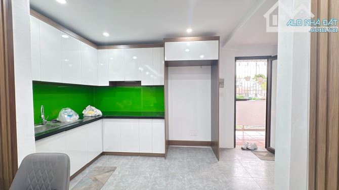 Bán nhà tt tầng 3 siêu đẹp 3pn rộng 90m2 cầu giấy nhỉnh 3 tỷ - 4
