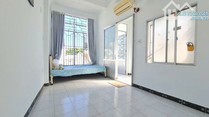BÁN NHÀ 4 TẦNG HẺM BẠCH ĐẰNG THÔNG RA VÕ TRỨ CÓ 3PN 3WC.DT 29M NGAG 3,7M.HUỚG TÂY BẮC - 4