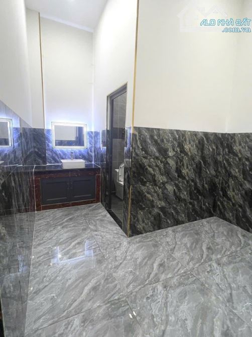 Nhà Mặt tiền buôn Bán Sổ hồng hoàn công 250m2  Đất Dt743 Vincom 550 dĩ an - 4