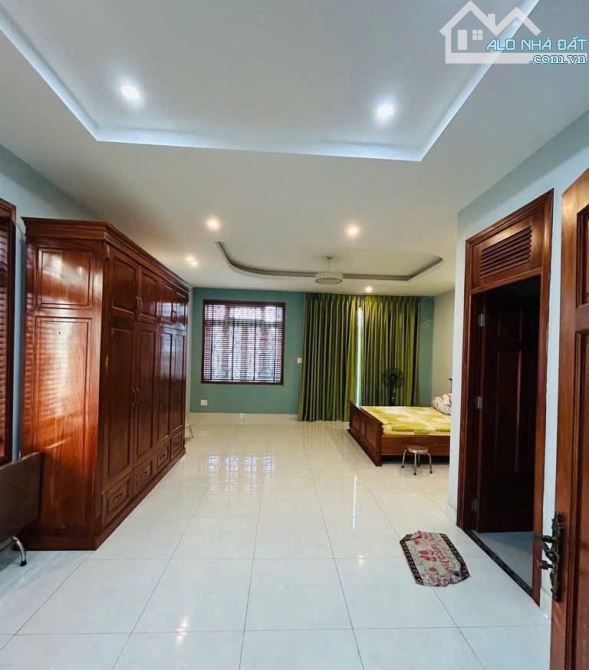 NHÀ 4 LẦU BTCT - ĐƯỜNG SỐ P. TÂN PHÚ Q7 - KDC HIỆN HỮU KẾ PHÚ MỸ HƯNG. GIÁ: 24 Tỷ - 4