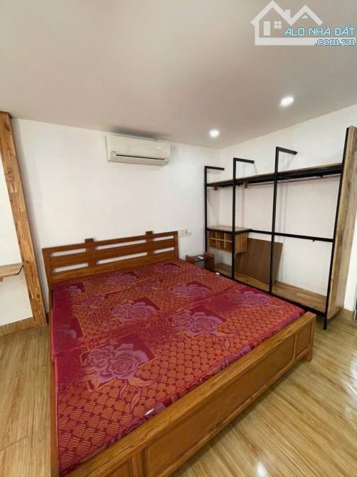 Cho thuê nhà 2 tầng Hồ Xuân Hương sát biển Mỹ Khê có sân ô tô - 4