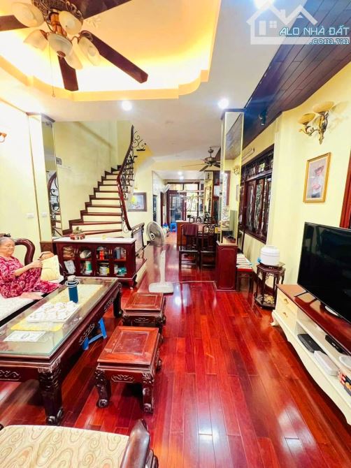 Bán nhà Trần Quốc Hoàn 55mx5T, phân lô ô tô, lô góc 3 mặt tiền, ở KD đỉnh, nhỉnh 18 tỷ. - 4