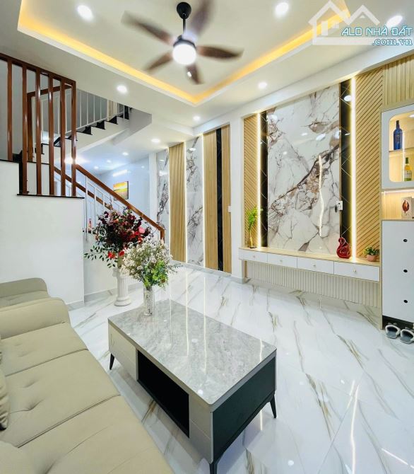 Chính chủ bán nhà Bùi Thị Xuân, P.2, Tân Bình. giá: 3 tỷ 350 / 49,5m2. 1T1L. Sổ hồng riêng - 5