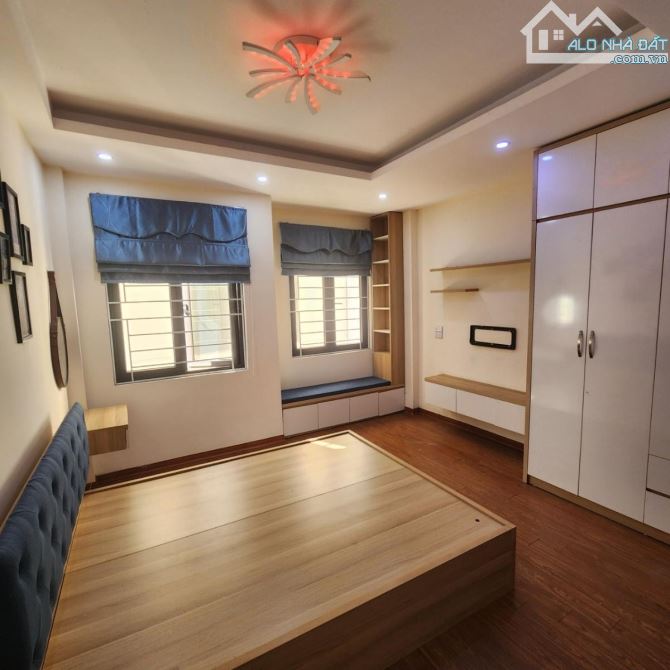 NHÀ XINH trong đê Phố Ngọc Thuỵ 30m x 5 tầng - SDCC 5,2 tỷ - 5