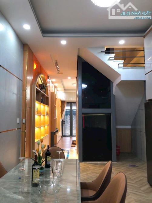 Siêu Phẩm Nguyễn Tư Giản - Sát chợ Phạm Văn Bạch - Có Thang máy , Xe Ngủ Nhà Nhỉnh 12 tỷ - 5