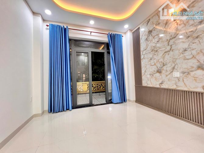 Siêu phẩm nhà đẹp 3 tầng Trung  tâm  Tp Dĩ An  ô tô ngủ trong nhà 88m2 ,__ 5,2 tỉ - 5