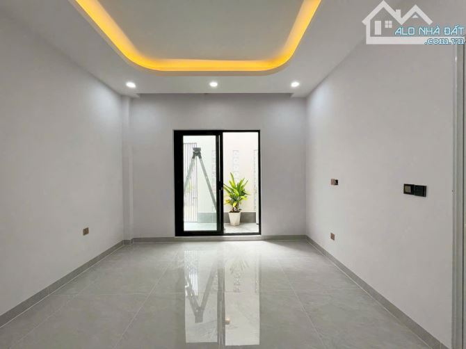 Nhà Phố 2 Mặt Tiền Giá Tốt Giáp Hóc Môn - 5