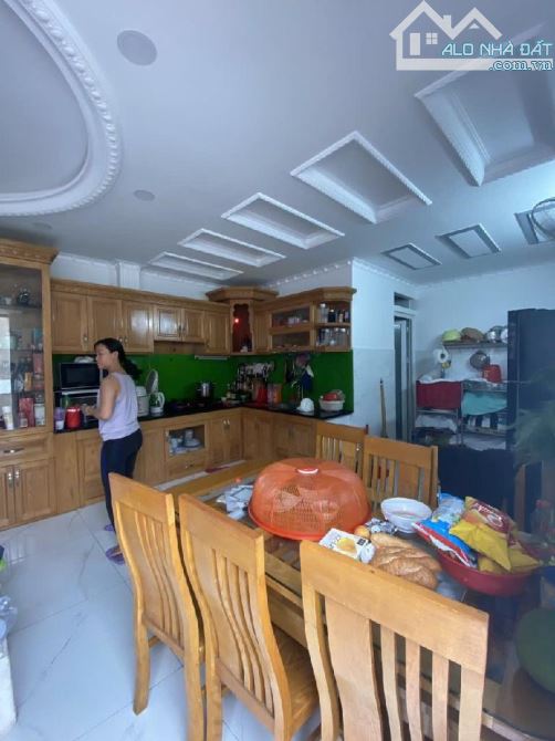 Bán Nhà Lê Đình Cẳn, 100m2, 6x17m, 6 Tầng, 6 PN, đường ô tô 8m thông, Giá TL - 5